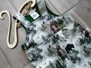 Latzhose Nebelwald grün