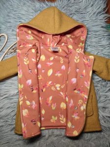 Walkjacke Senf-Herbstblätter